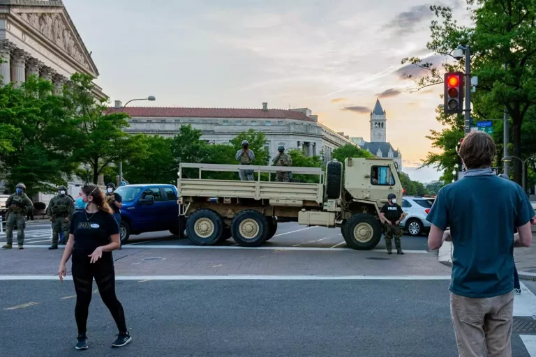 Królowie długich dystansów. Jak holenderskie pojazdy rewolucjonizują transport międzynarodowy?
